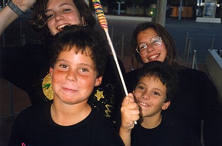 yuval_10.JPG (26187 bytes)