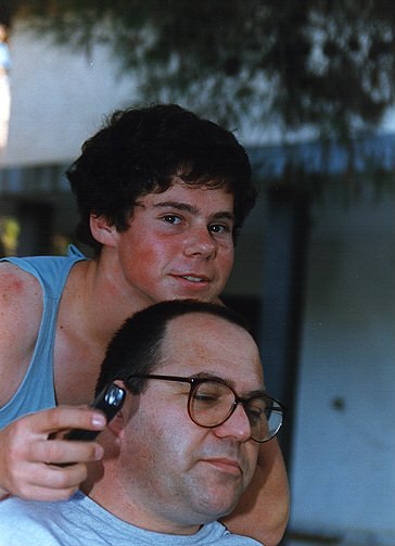 yuval_5.JPG (31893 bytes)